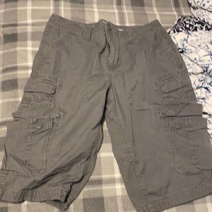 Men’s grey cargo shorts